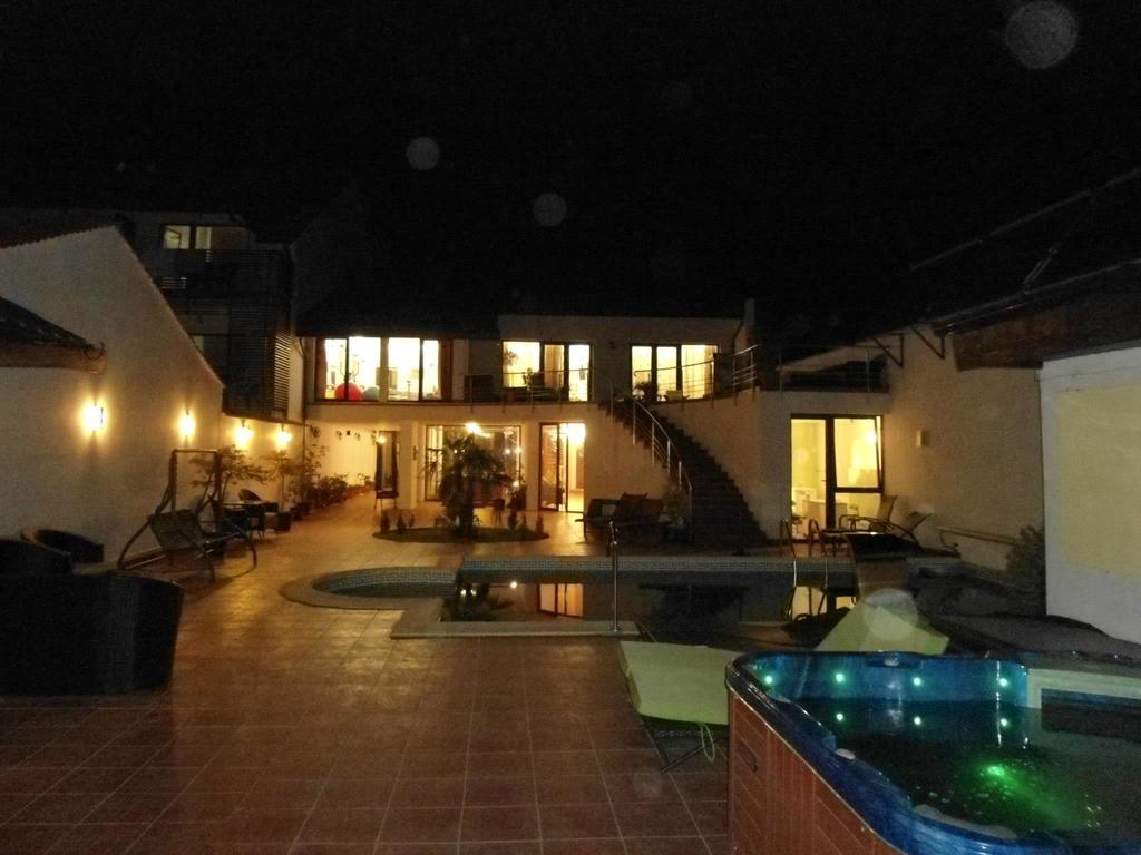 Pensiunea La Dolce Vita Băile Herculane Dış mekan fotoğraf