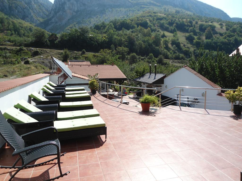 Pensiunea La Dolce Vita Băile Herculane Dış mekan fotoğraf